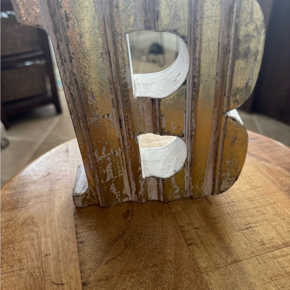 Gold and White Decorative Letter B - Picture 3 of 15